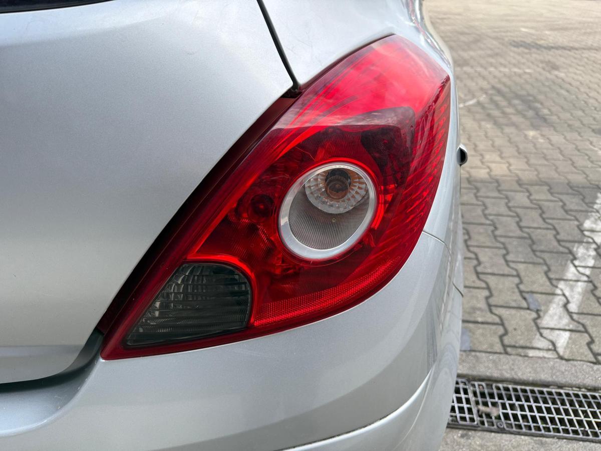 Opel Corsa D original Rücklicht Rückleuchte rechts 3-Türer BJ08